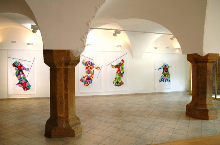 http://www.support.mirunadragan.com/files/gimgs/th-14_1installation_view.jpg