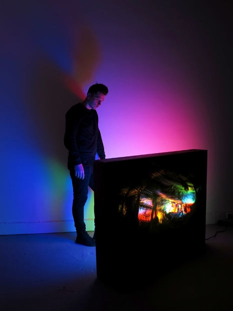 http://www.support.mirunadragan.com/files/gimgs/th-28_GGallery_LightboxJason_site.jpg